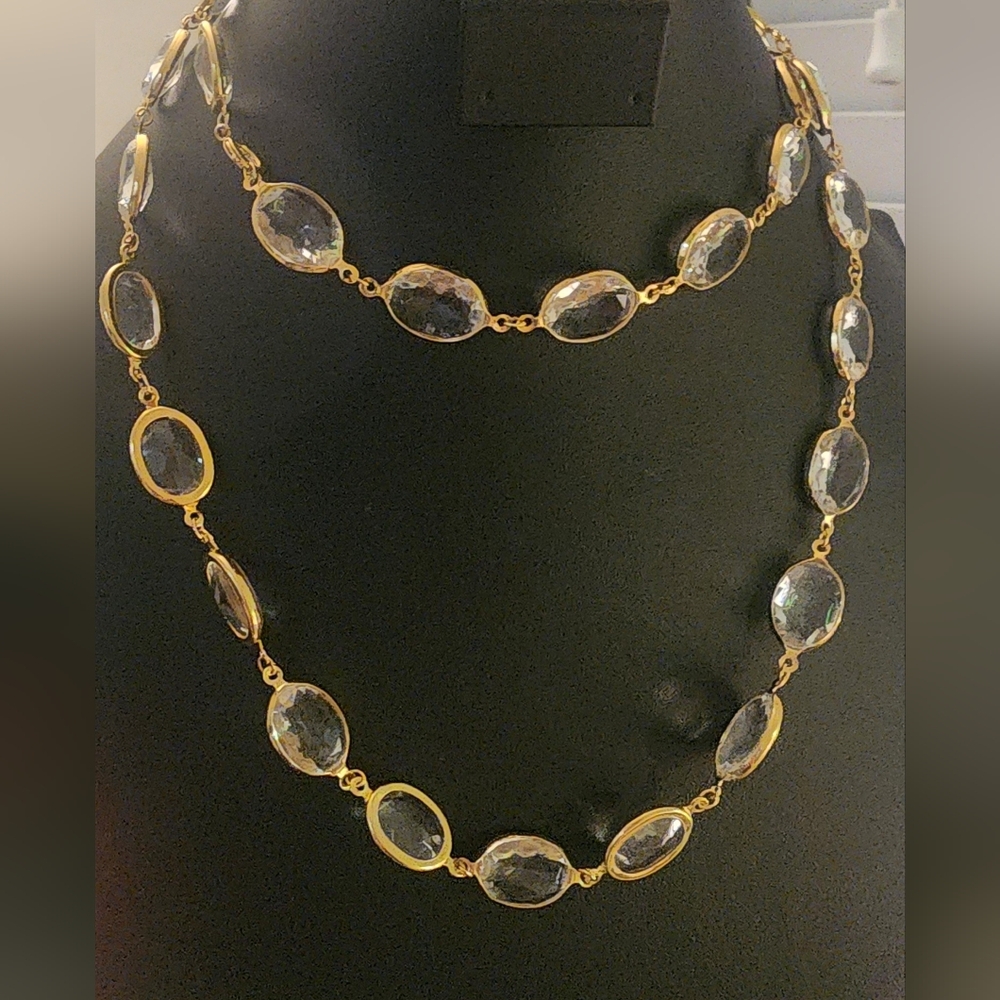 Elegant Gold Tone Women's Necklace